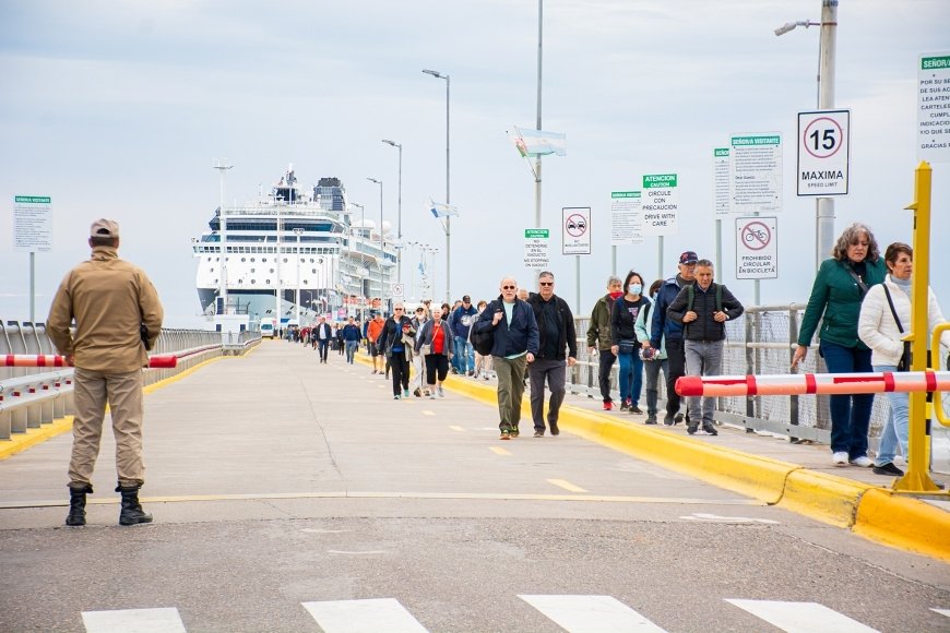 Calendario de arribos de cruceros 2024/2025 – Puerto Madryn